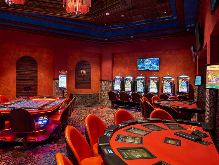 dtours-jamaica-attractions-coral-cliff-gaming-lounge-games